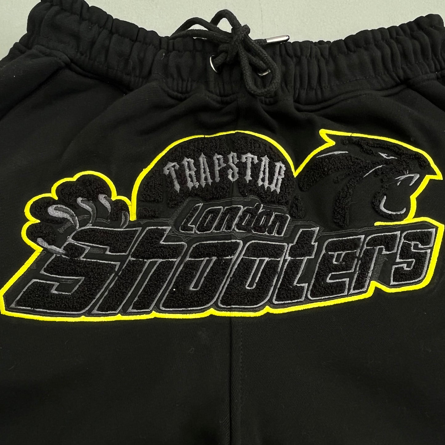 Conjunto Trapstar Shooters Black Yellow - Shabby Company